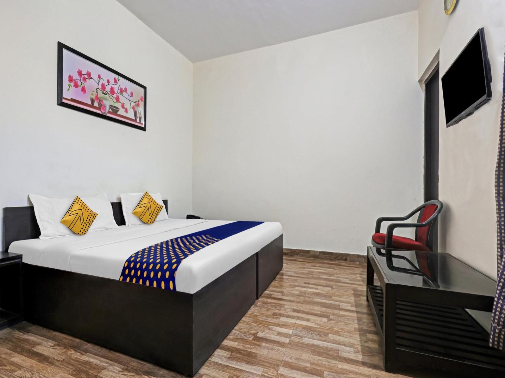 Spot On 81167 Hotel Asdr Rudrapur Εξωτερικό φωτογραφία