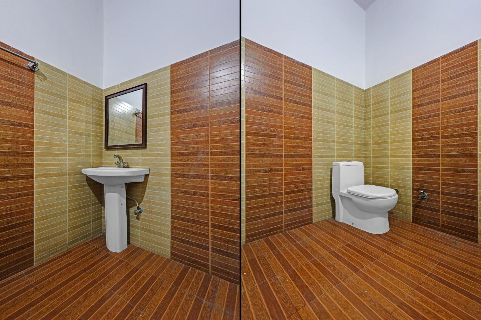 Spot On 81167 Hotel Asdr Rudrapur Εξωτερικό φωτογραφία