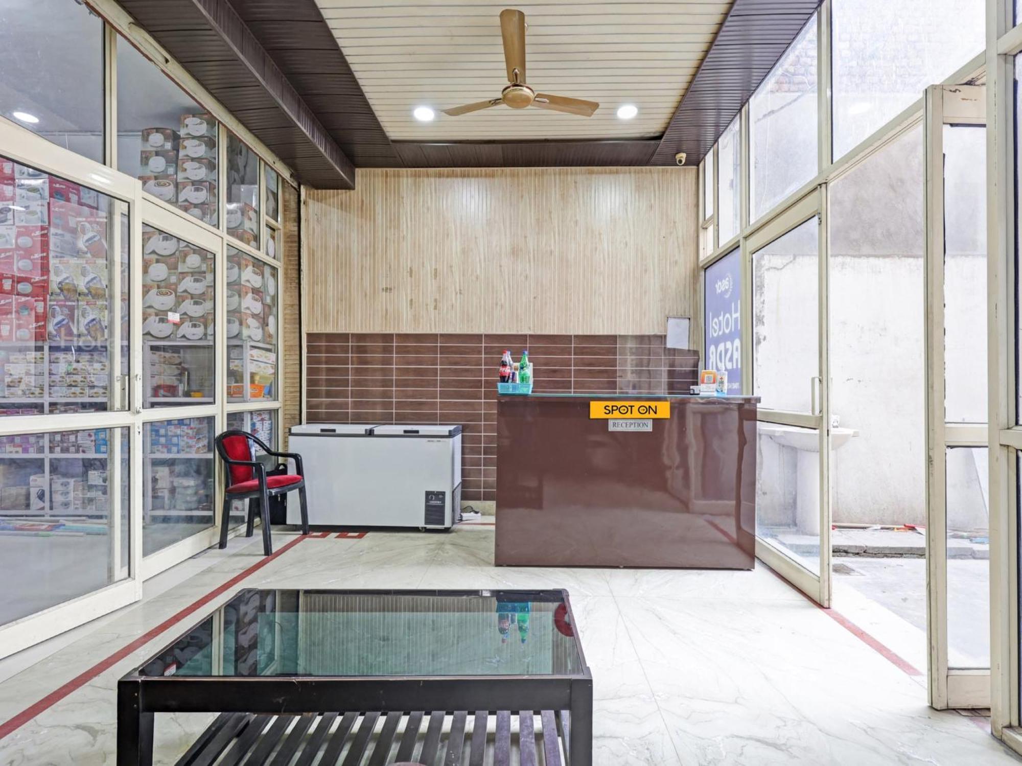 Spot On 81167 Hotel Asdr Rudrapur Εξωτερικό φωτογραφία