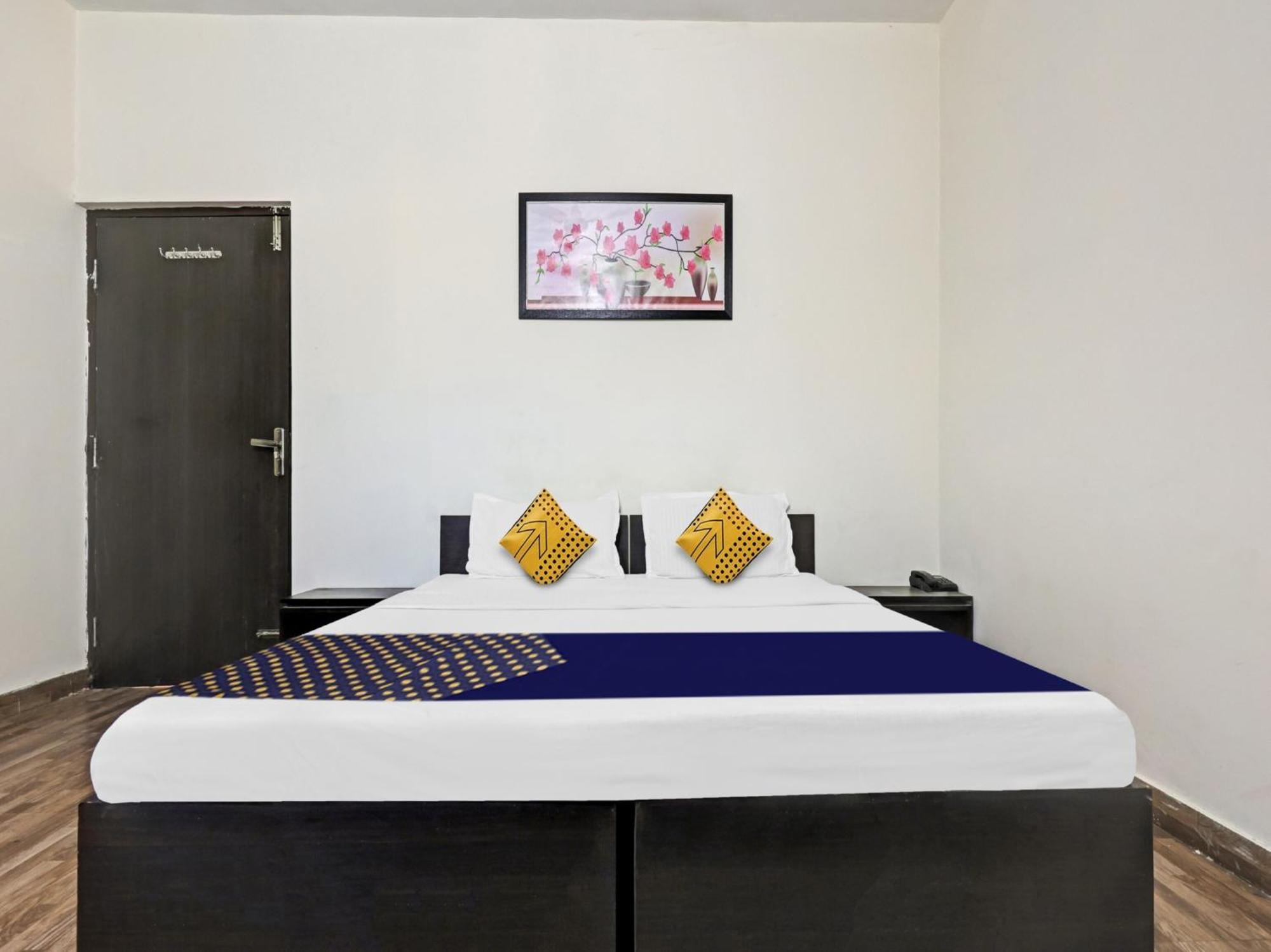 Spot On 81167 Hotel Asdr Rudrapur Εξωτερικό φωτογραφία