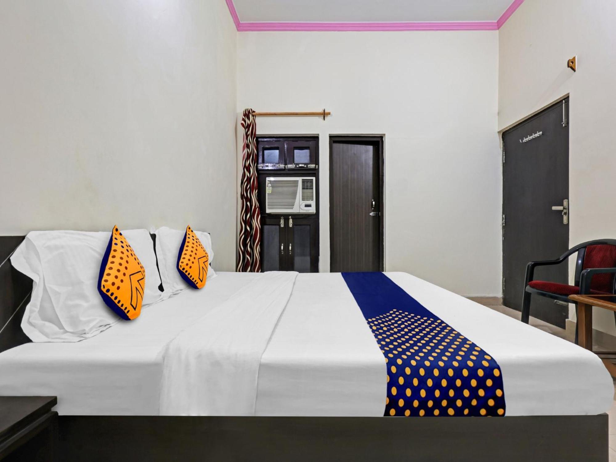 Spot On 81167 Hotel Asdr Rudrapur Εξωτερικό φωτογραφία